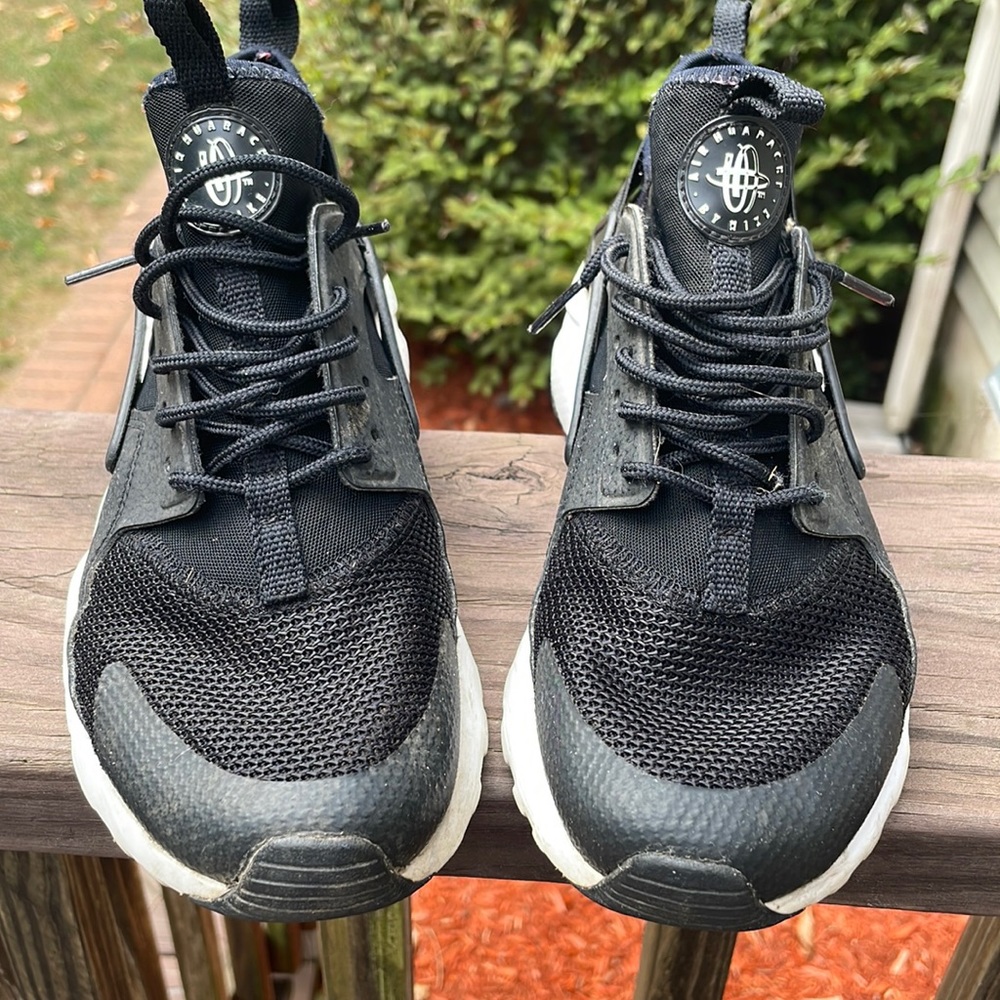 Huarache sneakers